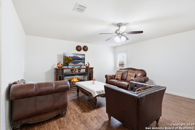 Listing photo id 10 for 12251 Siragusa