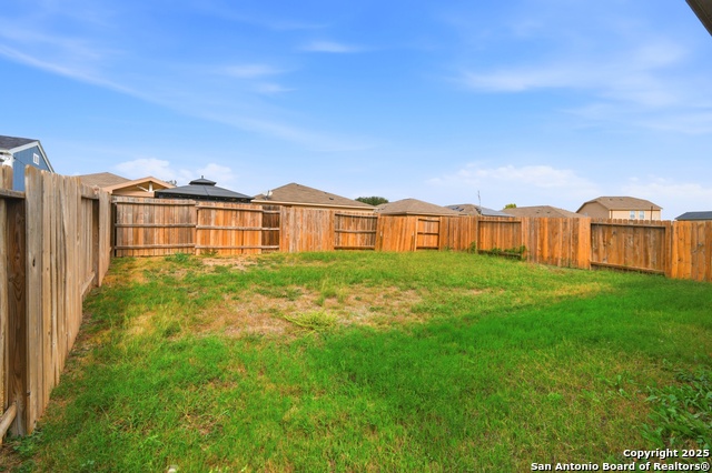 Listing photo id 25 for 12251 Siragusa