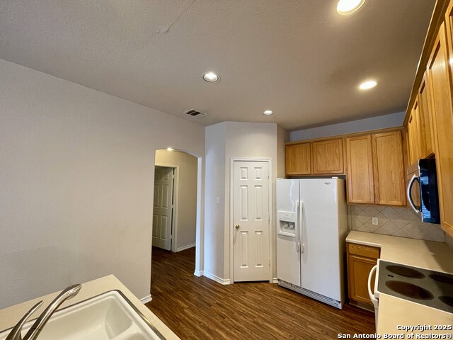 Image 10 of 29 For 102 Lindseys