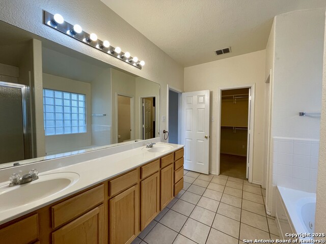 Image 17 of 29 For 102 Lindseys