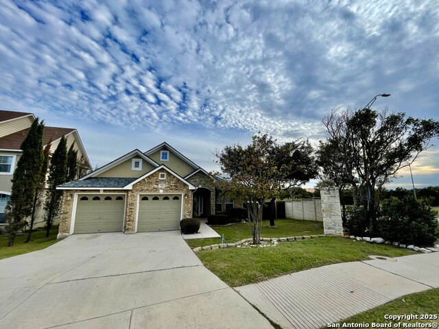 Image 26 of 29 For 102 Lindseys