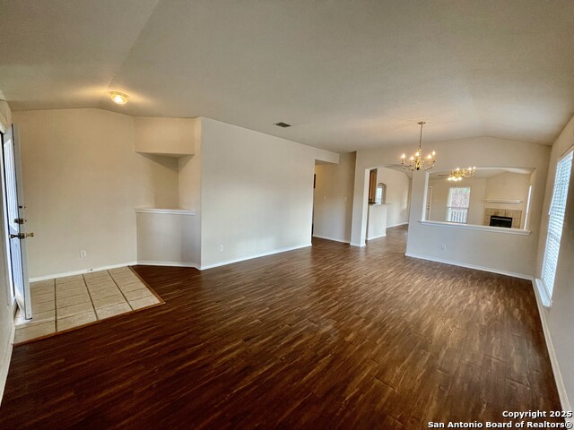 Image 4 of 29 For 102 Lindseys