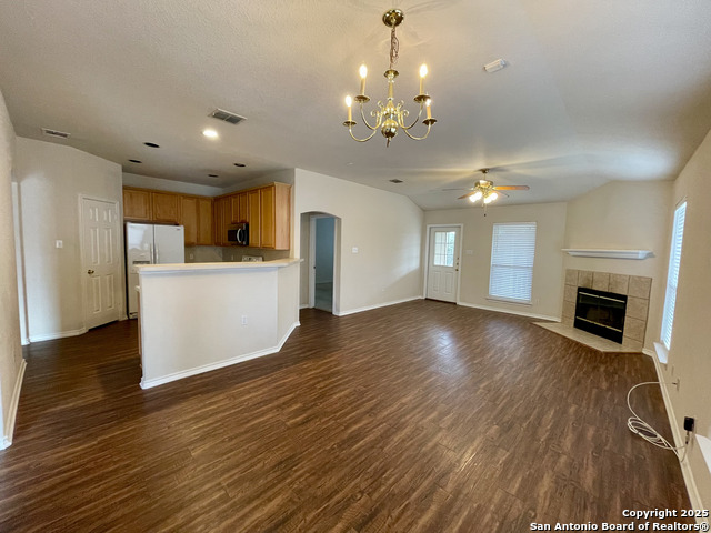 Image 6 of 29 For 102 Lindseys