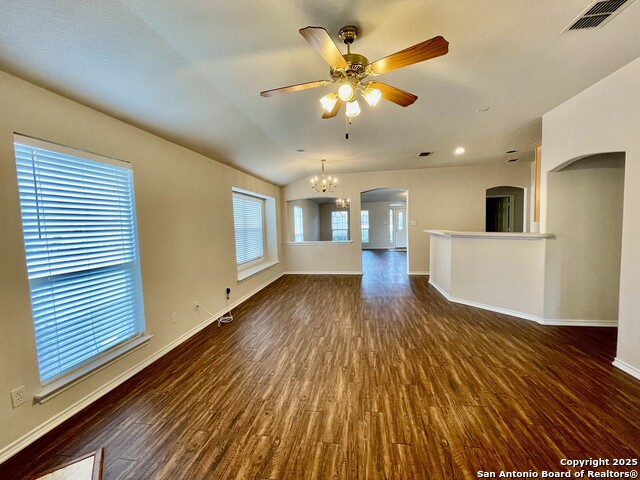 Image 7 of 29 For 102 Lindseys