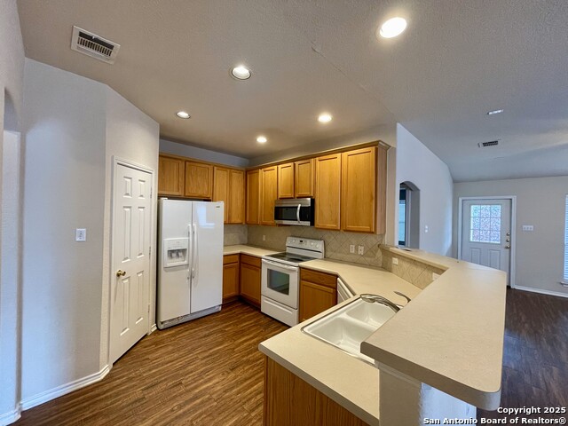 Image 9 of 29 For 102 Lindseys