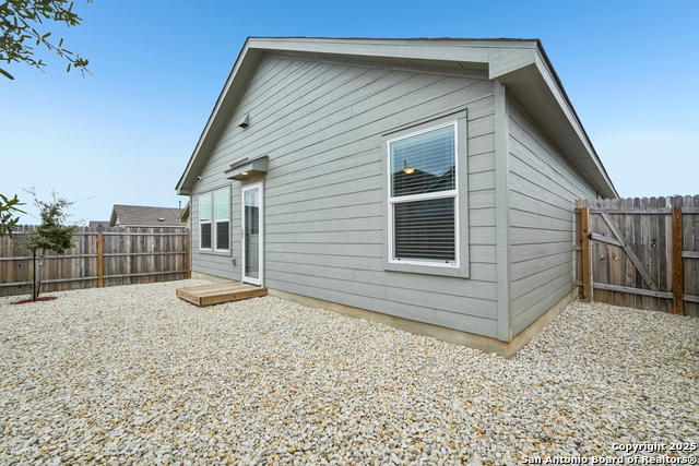 Image 19 of 23 For 7216 Pasture Run