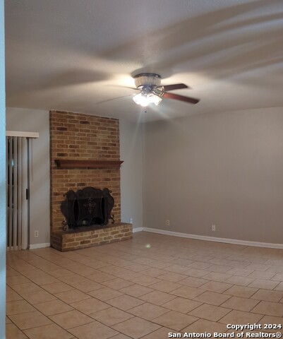 Image 4 of 41 For 5758 Spring Moon