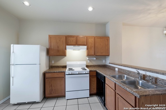 Image 5 of 15 For 4616 Swann  