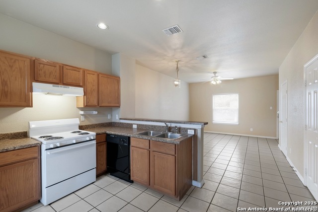 Image 6 of 15 For 4616 Swann  