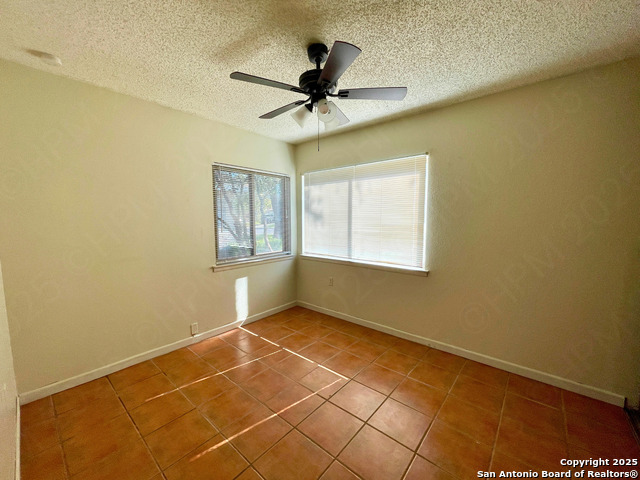 Image 11 of 16 For 5959 Oak Run St