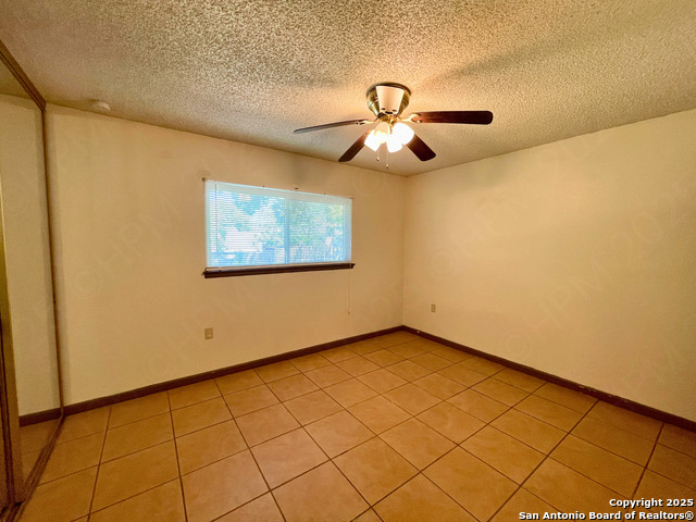 Image 9 of 16 For 5959 Oak Run St