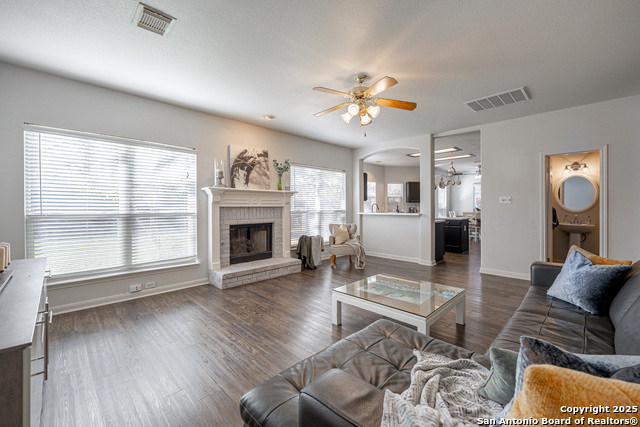 Image 12 of 44 For 1514 Crescent Ct