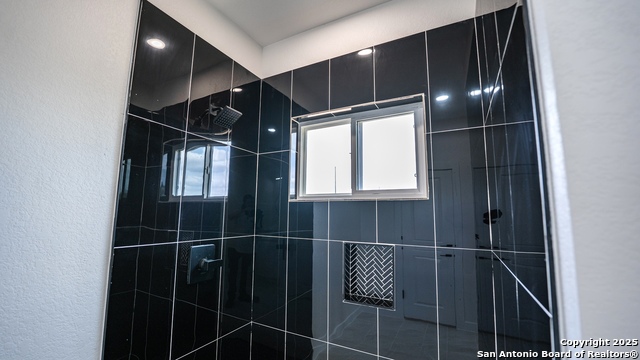 Image 19 of 32 For 16720 Llano Estacado