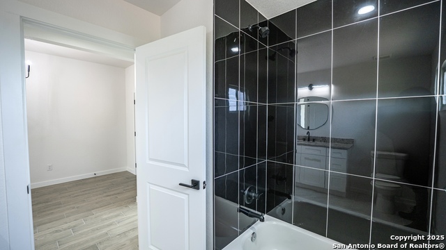 Image 28 of 32 For 16720 Llano Estacado