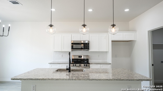 Image 5 of 32 For 16720 Llano Estacado