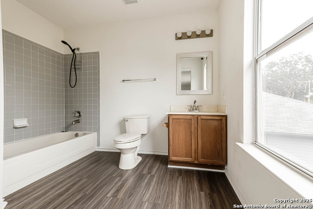 Image 16 of 28 For 5615 Camry Springs