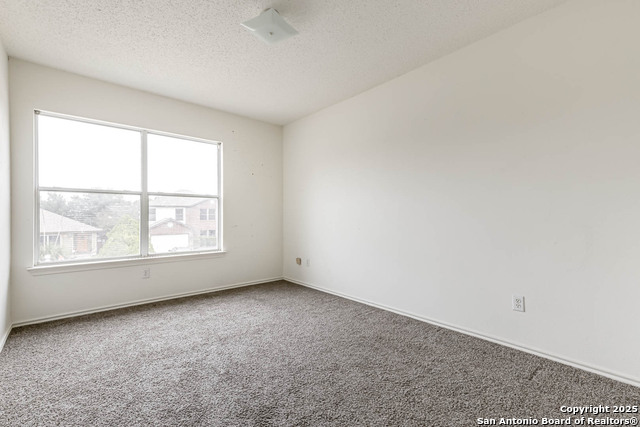 Image 23 of 28 For 5615 Camry Springs