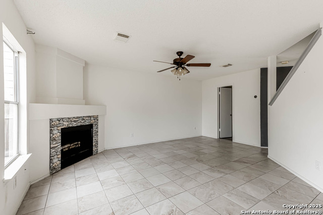 Image 5 of 28 For 5615 Camry Springs