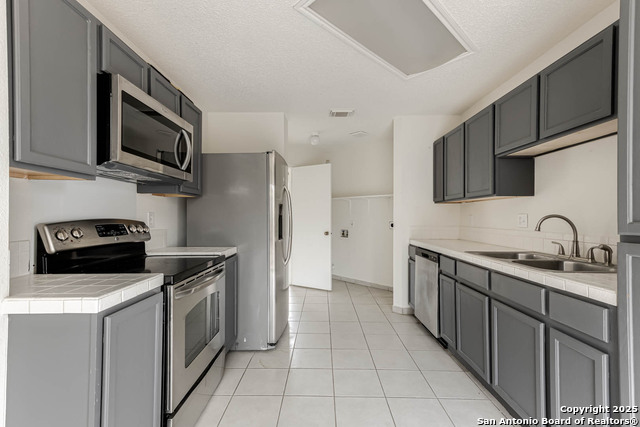 Image 9 of 28 For 5615 Camry Springs