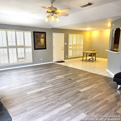 Image 10 of 27 For 23007 Breeze St S