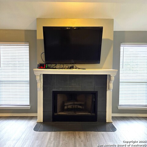 Image 11 of 27 For 23007 Breeze St S