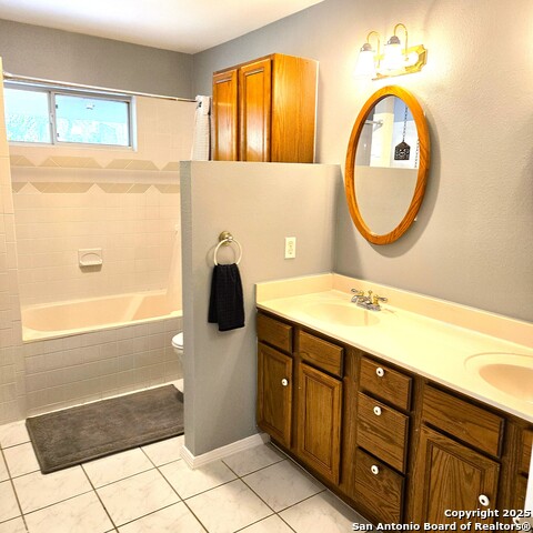 Image 16 of 27 For 23007 Breeze St S