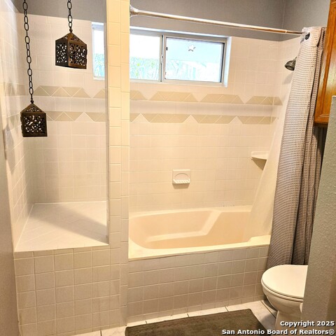 Image 17 of 27 For 23007 Breeze St S