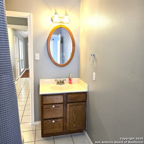 Image 20 of 27 For 23007 Breeze St S