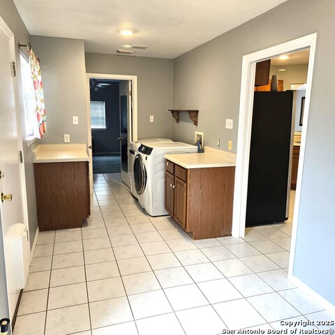 Image 22 of 27 For 23007 Breeze St S