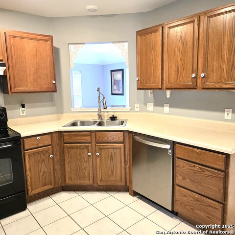 Image 7 of 27 For 23007 Breeze St S