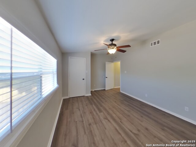 Image 16 of 22 For 418 Tammy  