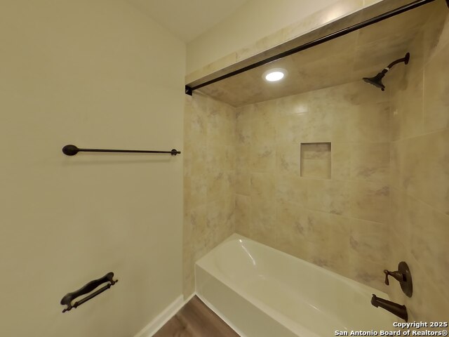 Image 18 of 22 For 418 Tammy  