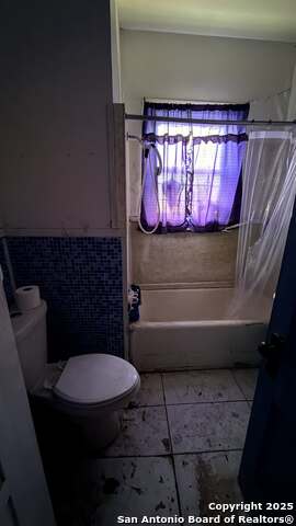 Image 17 of 17 For 906 Canton  