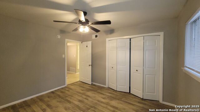 Image 10 of 15 For 516 Gentleman  5