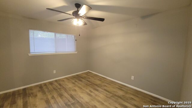 Image 9 of 15 For 516 Gentleman  5