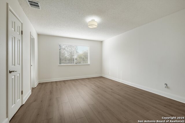 Listing photo id 12 for 7279 Pine Branch