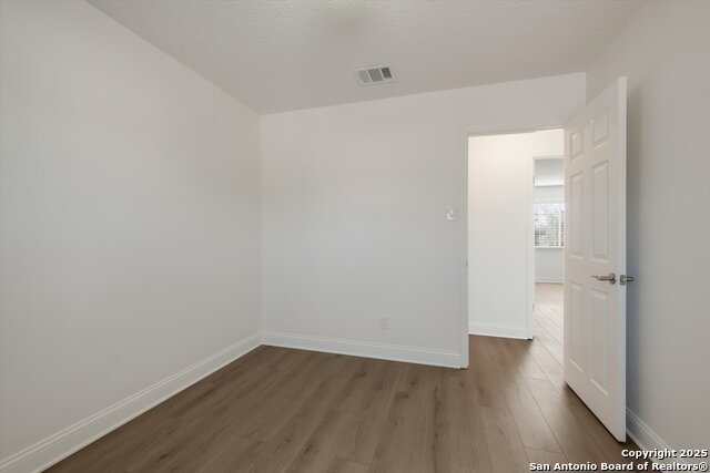 Listing photo id 18 for 7279 Pine Branch