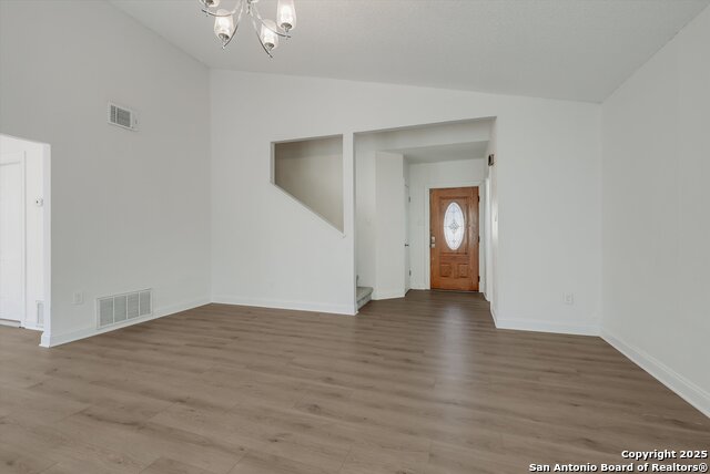 Listing photo id 6 for 7279 Pine Branch