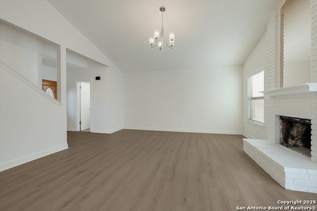 Listing photo id 7 for 7279 Pine Branch