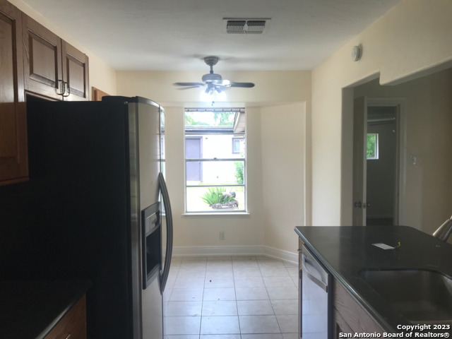 Image 5 of 14 For 5643 Sir Gareth Dr