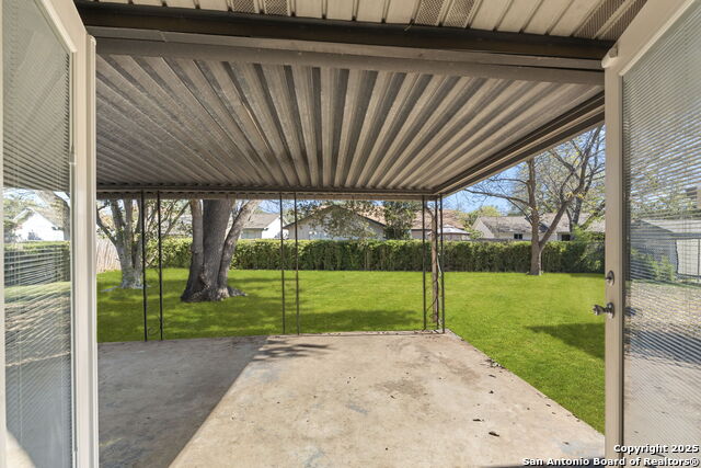 Image 32 of 39 For 12714 La Fonda