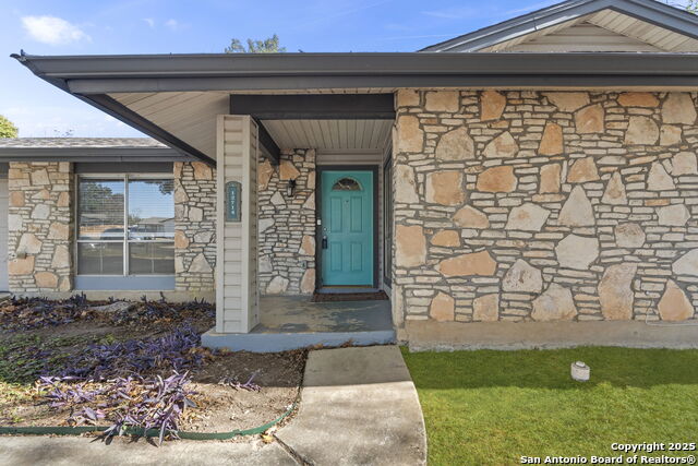 Image 4 of 39 For 12714 La Fonda