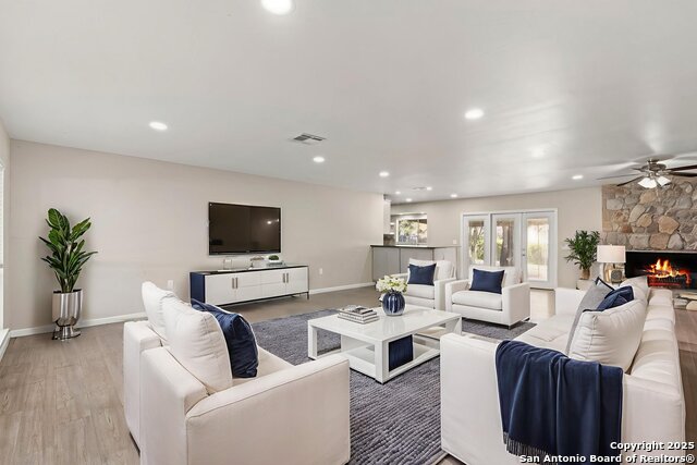 Image 6 of 39 For 12714 La Fonda