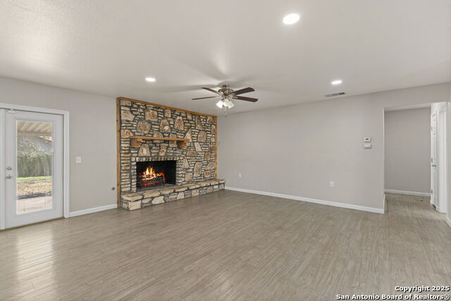 Image 9 of 39 For 12714 La Fonda