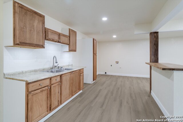 Image 10 of 25 For 130 Southcross Blvd E