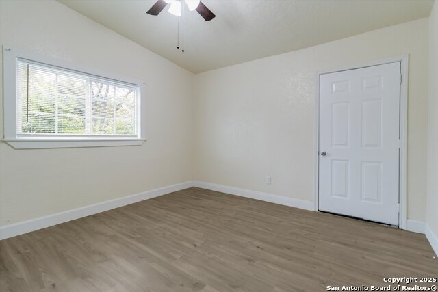 Image 13 of 25 For 130 Southcross Blvd E