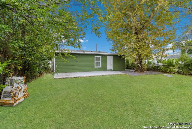 Image 23 of 25 For 130 Southcross Blvd E