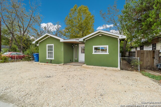 Image 3 of 25 For 130 Southcross Blvd E