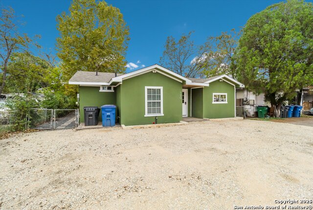 Image 4 of 25 For 130 Southcross Blvd E