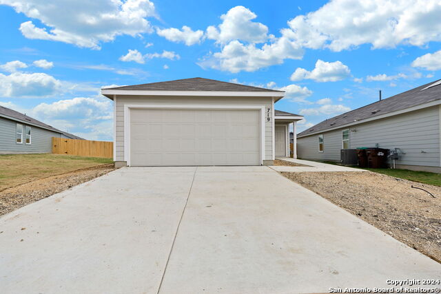 Image 2 of 26 For 719 Grey Dove